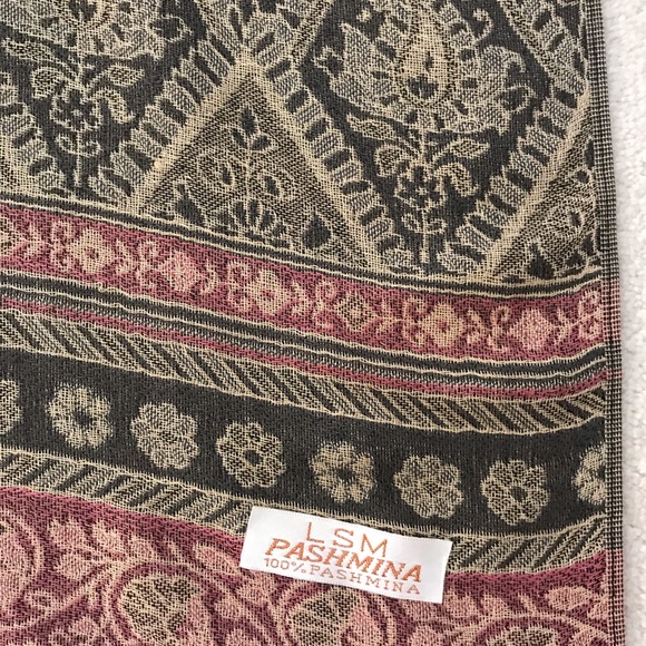 Scarf - Picture 2 of 4